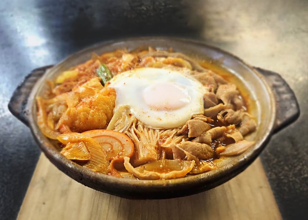 もつ煮込みうどん 紅